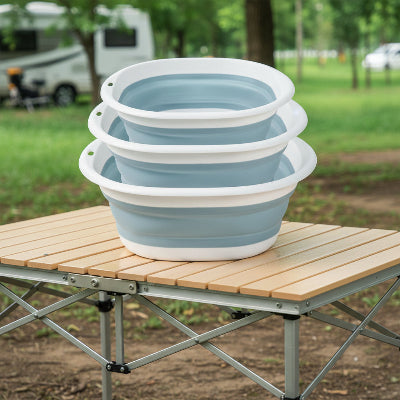 bassine pliable sur table de camping