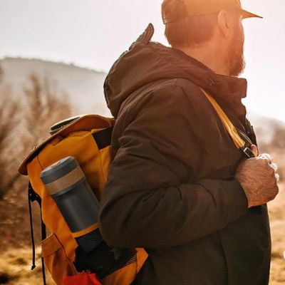 Cafetière portable dans un sac à dos
