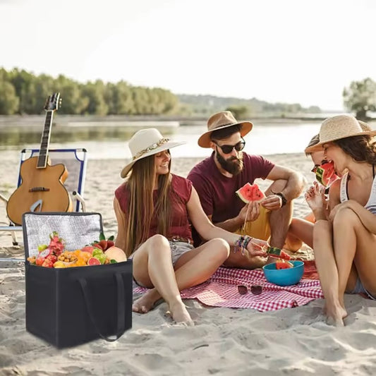 lunchbox-sur-la-plage-entre-ami-en-ete-au-chaud